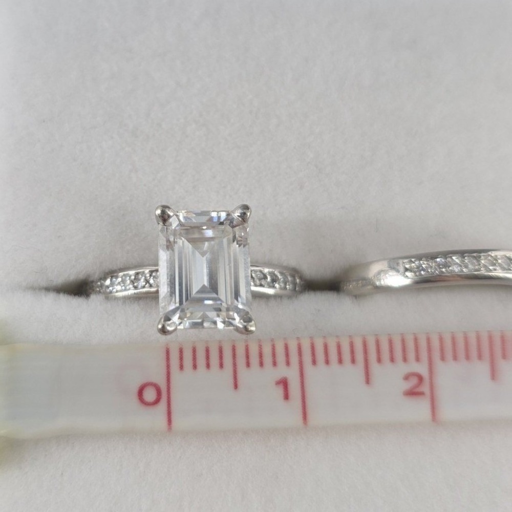 Charles & Colvard 14K WG 2.5ctw Emerald Moissanite Bridal Ring Set 5.5